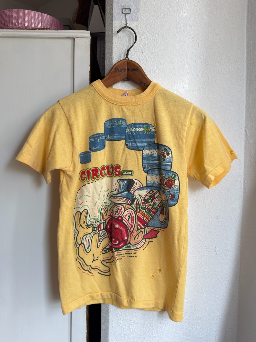 Vintage 80s Donmoor 1981 Circus Atari video game T-shirt yelllow v rare
